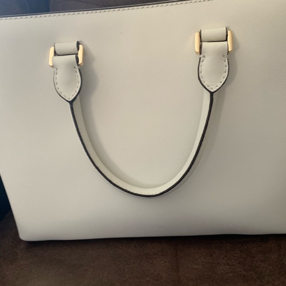 Michael Kors authentic purse - Picture 2 of 4